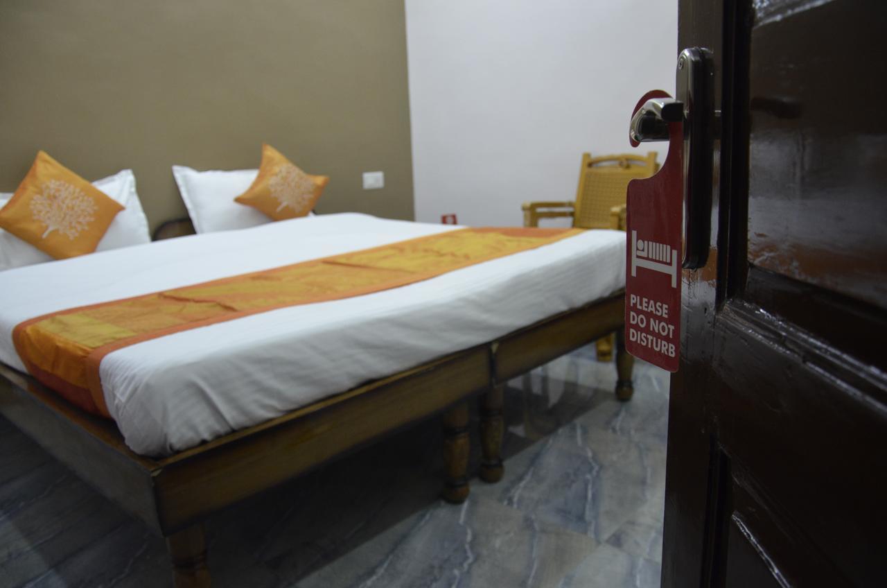 Oyo 7622 Varanasi Stays Esterno foto
